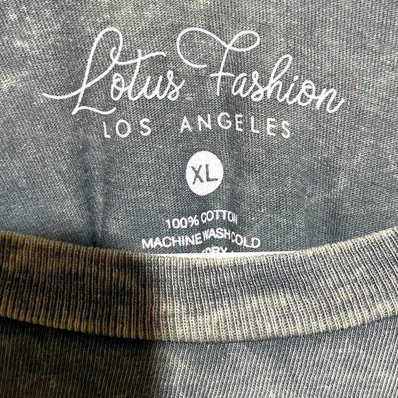 Lotus Fashion Los Angeles Born Free Graphic Tee Size XL - Picture 4 of 5